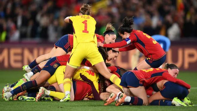 7万人见证西班牙女足夺冠！五份报告背后，女子体育迎来新时代